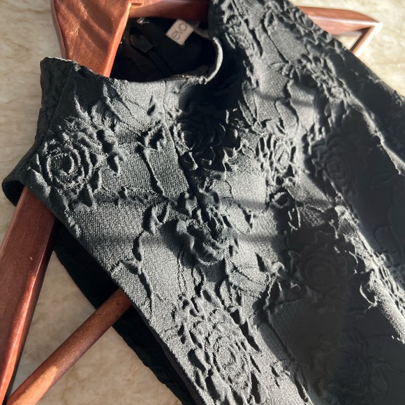 New York & Company Black Floral Textured Dress - Picture 3 of 5